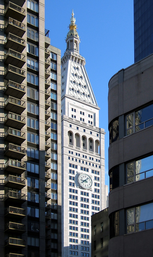 Metropolitan Life Tower by John Cahill