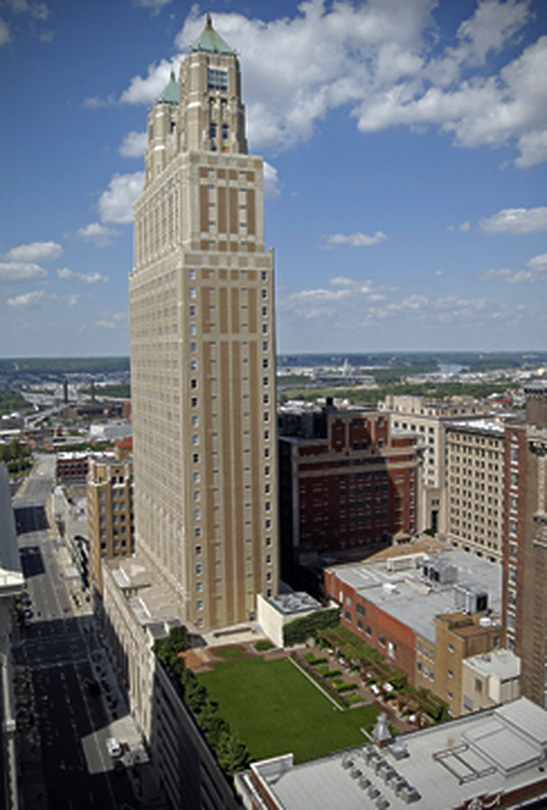 909 Walnut Street by 909 Walnut