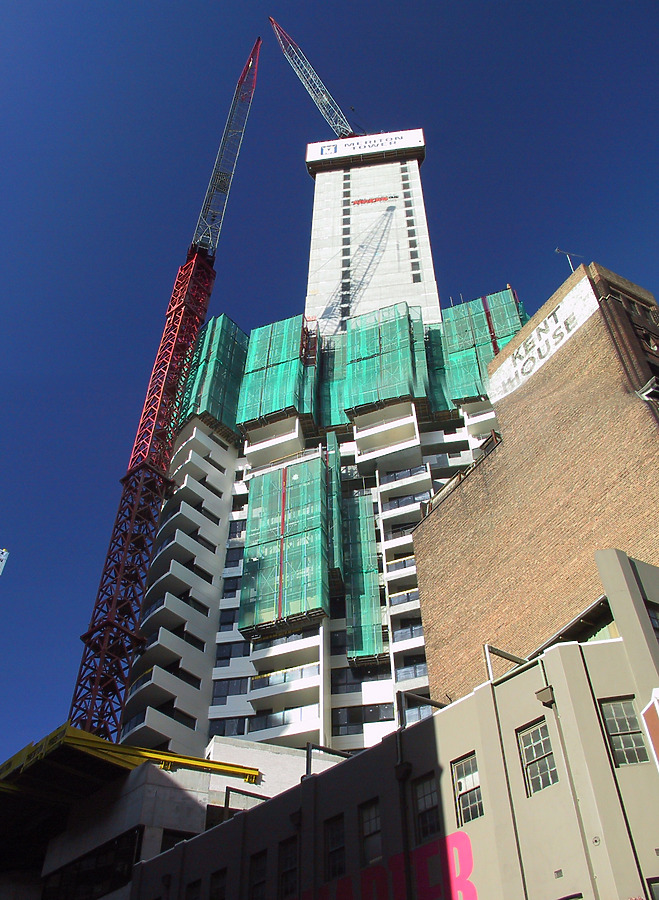 Meriton Tower by John Bek