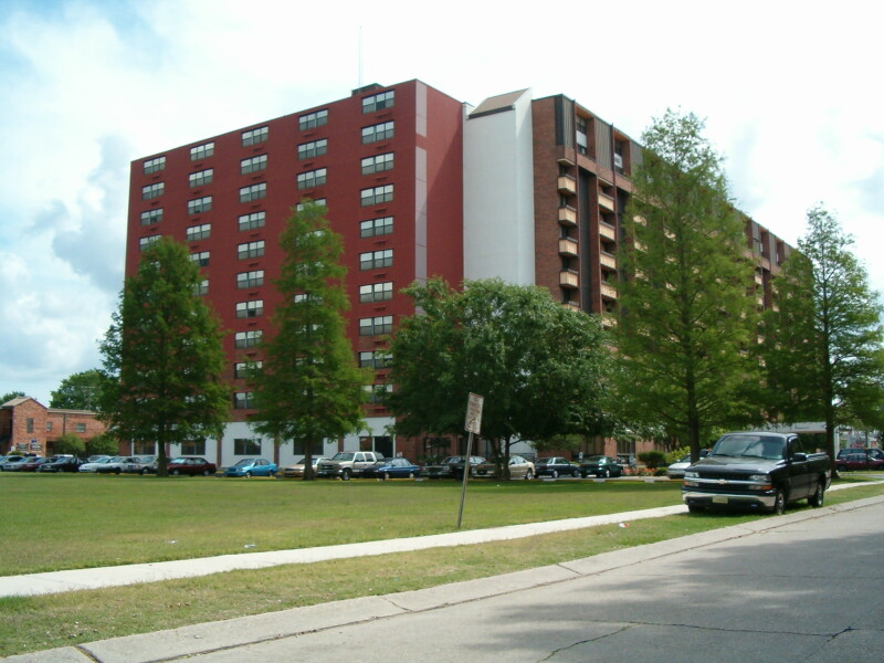 Metairie Manor