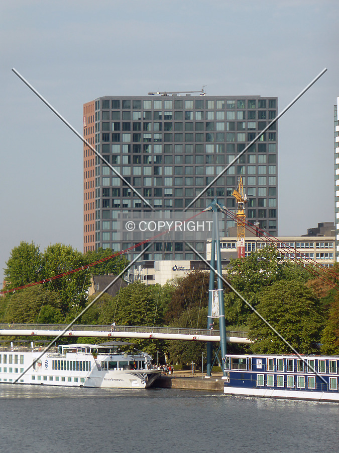 Hochhaus MainForum by Nephilim