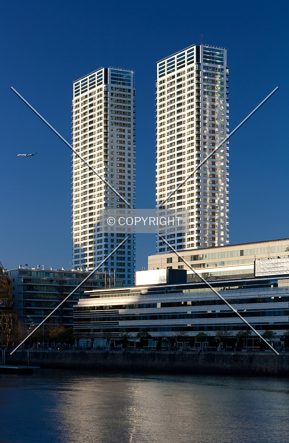 Torres del Yacht I by Maximiliano Buono