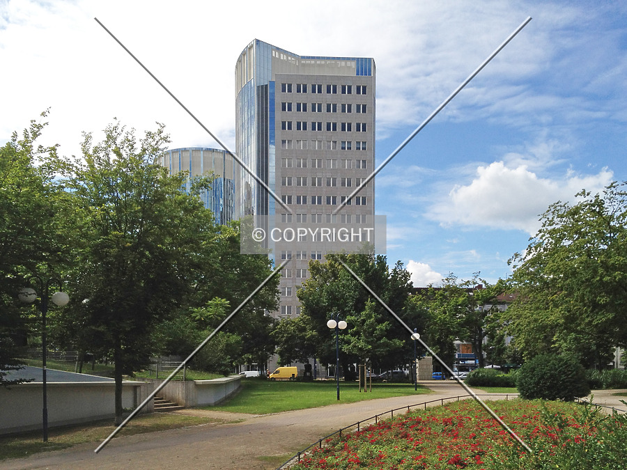 Haus der Wirtschaft - Turm 1 by Nephilim