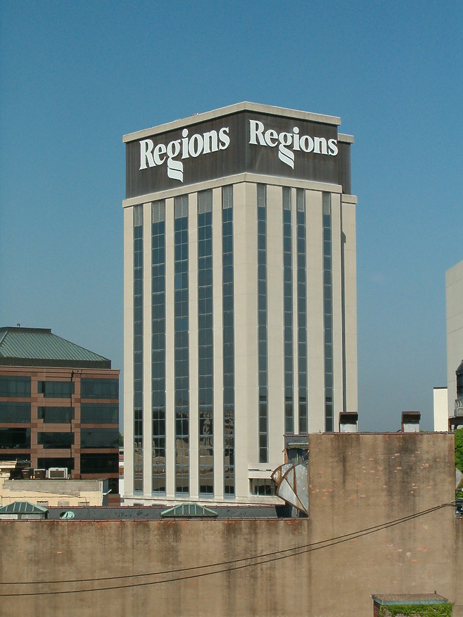 Renasant Bank Building by Rodney Gunn