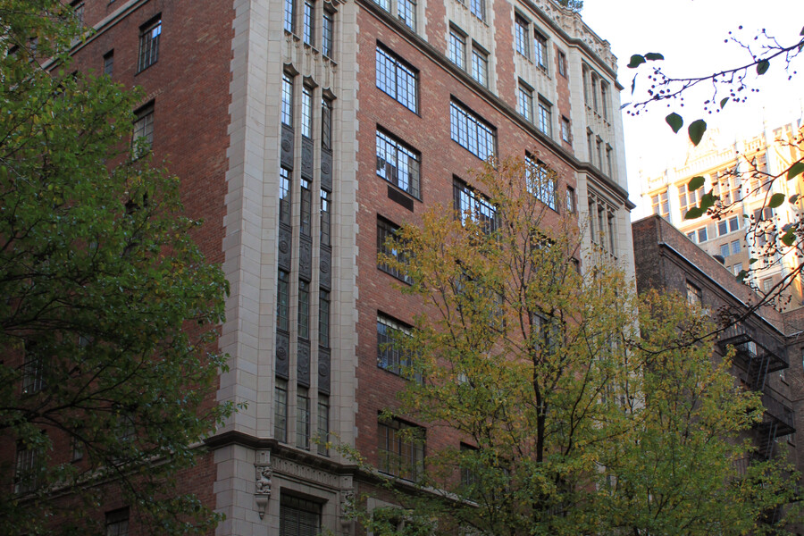 325 East 41st Street