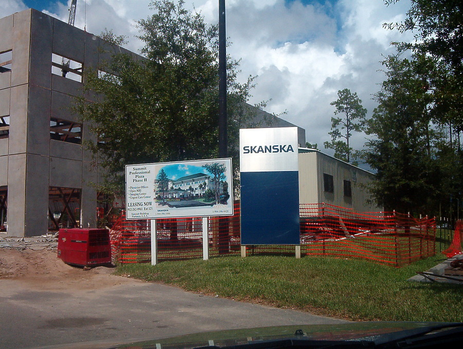 Summit Professional Plaza Building 2 by Rodney Gunn