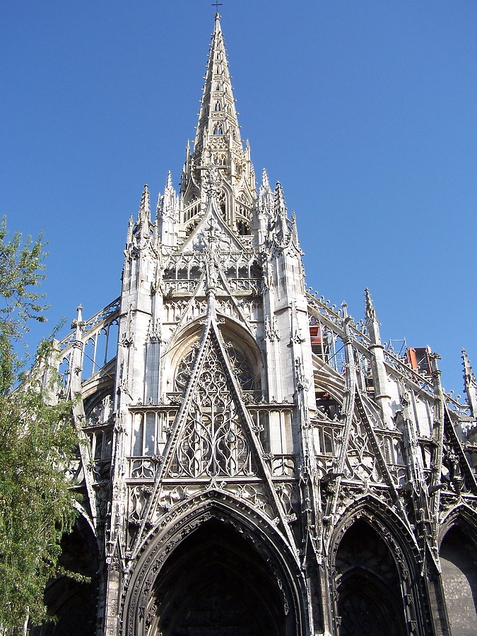 Eglise Saint-Maclou by Florian Barbier