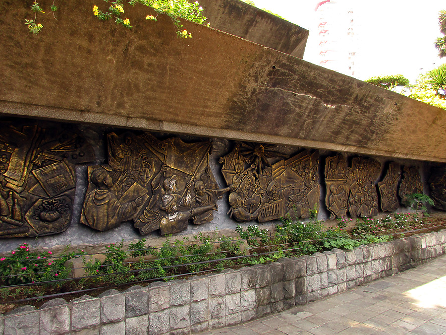 EDSA Shrine by Daniel Kieckhefer