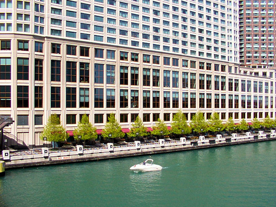 Sheraton Chicago Hotel & Towers by Daniel Kieckhefer