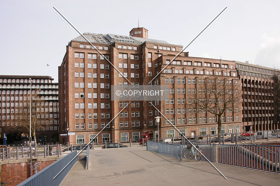 Messberghof by Nephilim