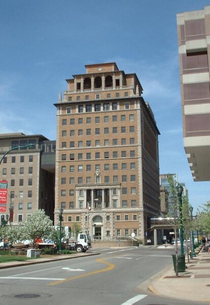 313-685-848