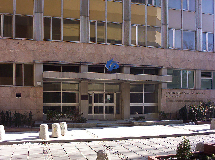 Centrum Systemów Telekomunikacyjnych by Pavel Toczynski