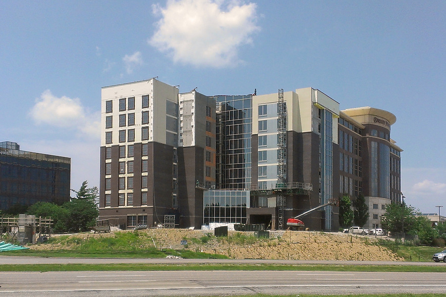 Hyatt Place Saint Louis / Chesterfield by Ryan Hildebrand