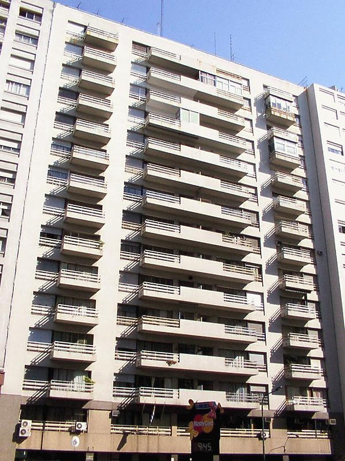 Edificio Vogar by Daniel Kieckhefer