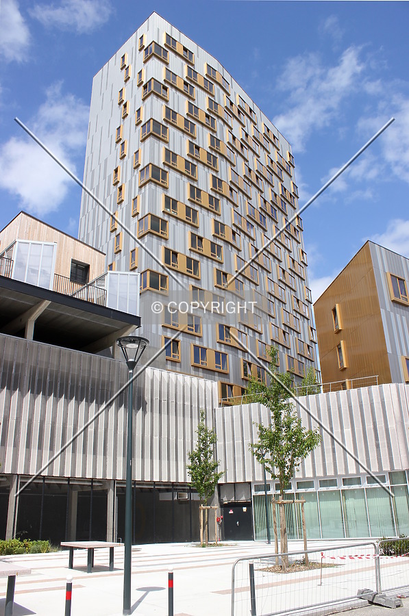 Tour Michel Denis by Florian Barbier