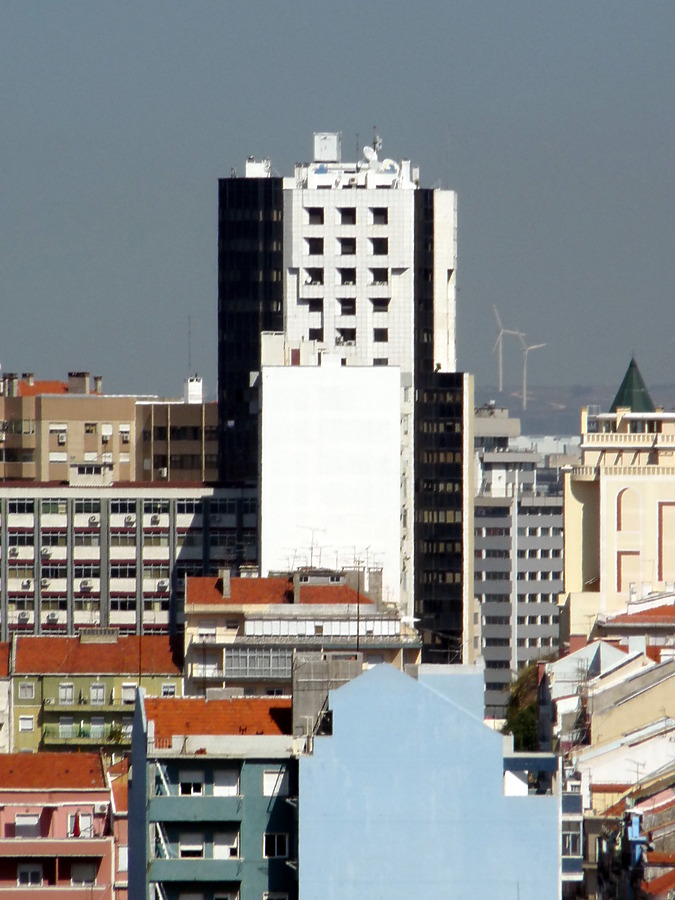 Torre do Areeiro by Robin Spetz