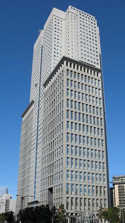 Sanno Park Tower by Kevin Hemphill