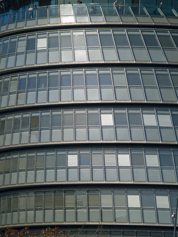 London City Hall by Cesar Serrano