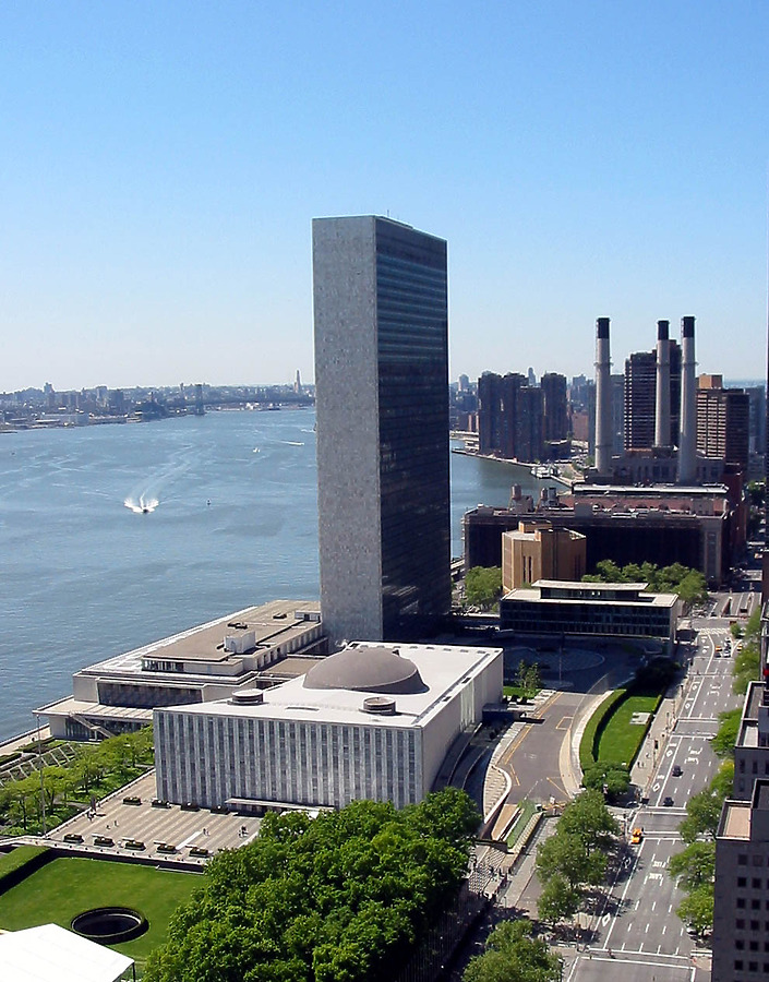 United Nations Secretariat Building by Scott Murphy