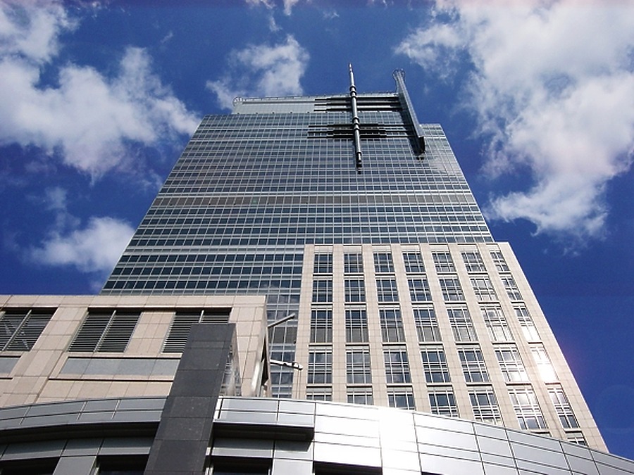 Warsaw Trade Tower by Pavel Toczynski