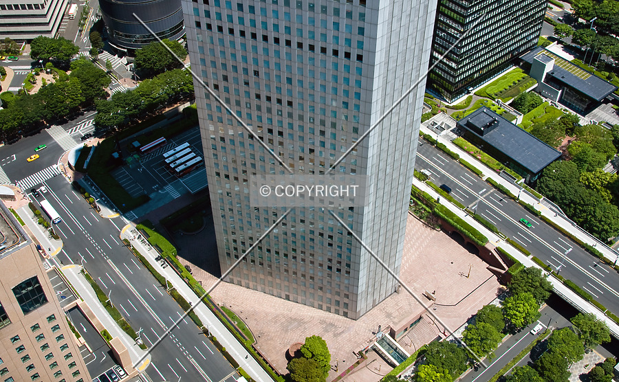 Shinjuku Sumitomo Building by Serdica