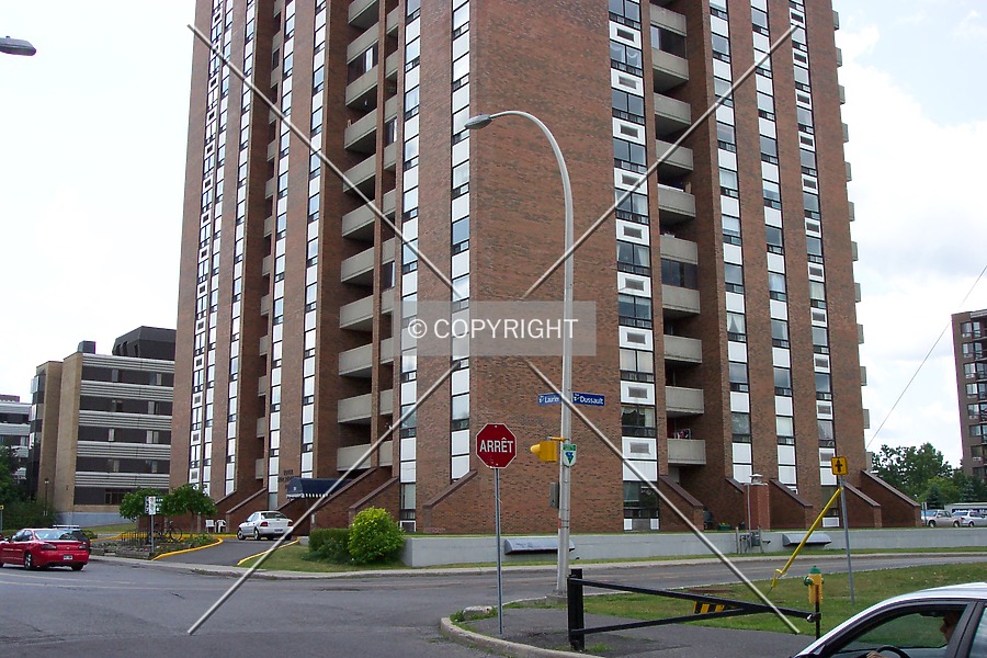 Tour Notre-Dame by Eric Blyth