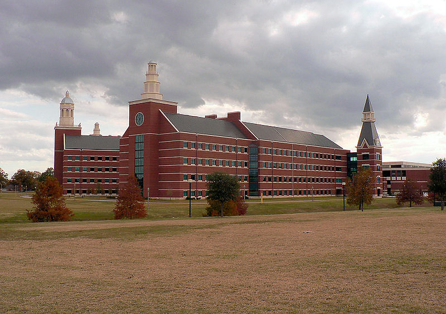 Baylor University Sciences Building by Kevin Lehnhardt