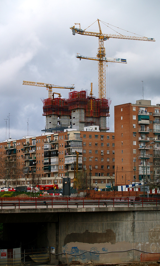Torre Caja Madrid by Cesar Serrano