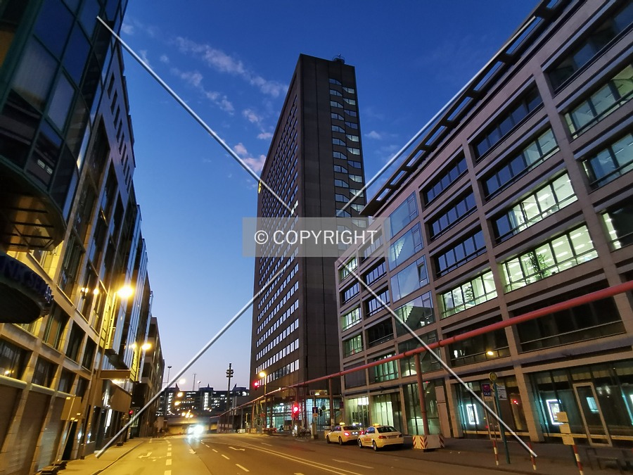 Bürohochhaus Commerzbank Trading Center by Nephilim