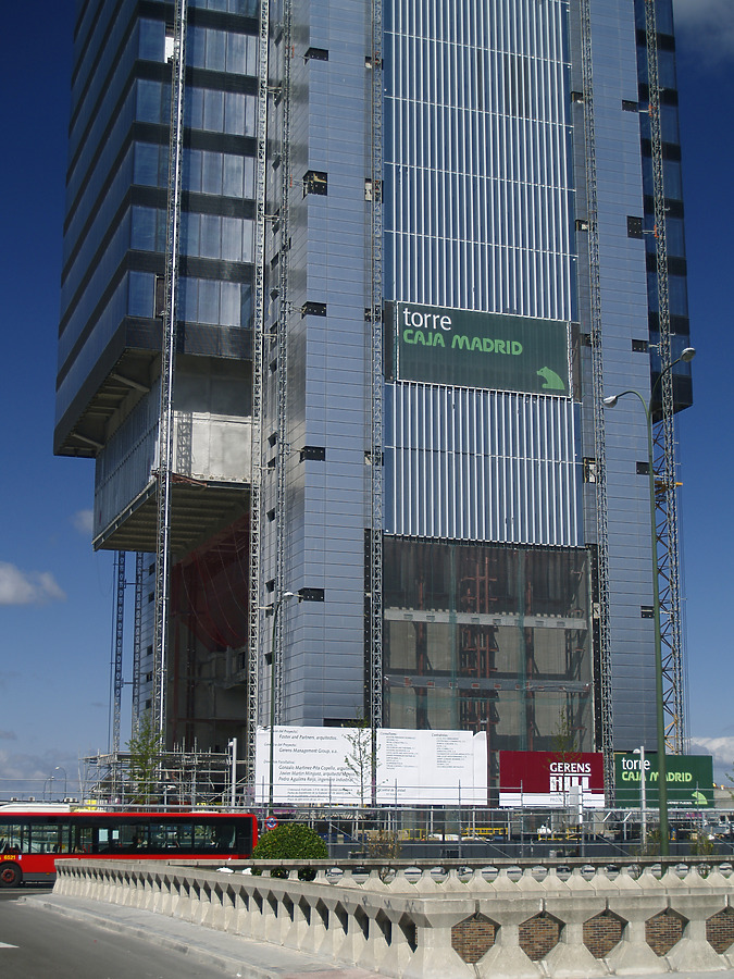 Torre Caja Madrid by Cesar Serrano