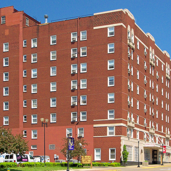 Lincoln-Douglas Apartments by Ryan Hildebrand