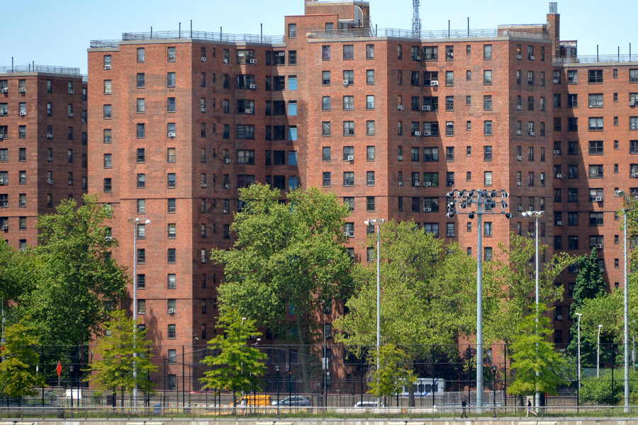 Riis I Houses, Building XIII