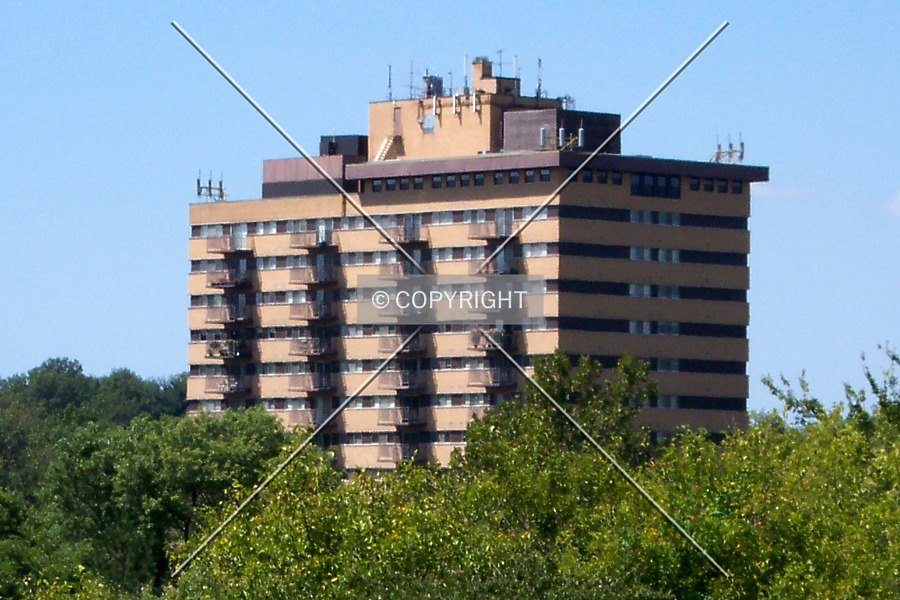 Brentmoor Apartments by Ryan Hildebrand