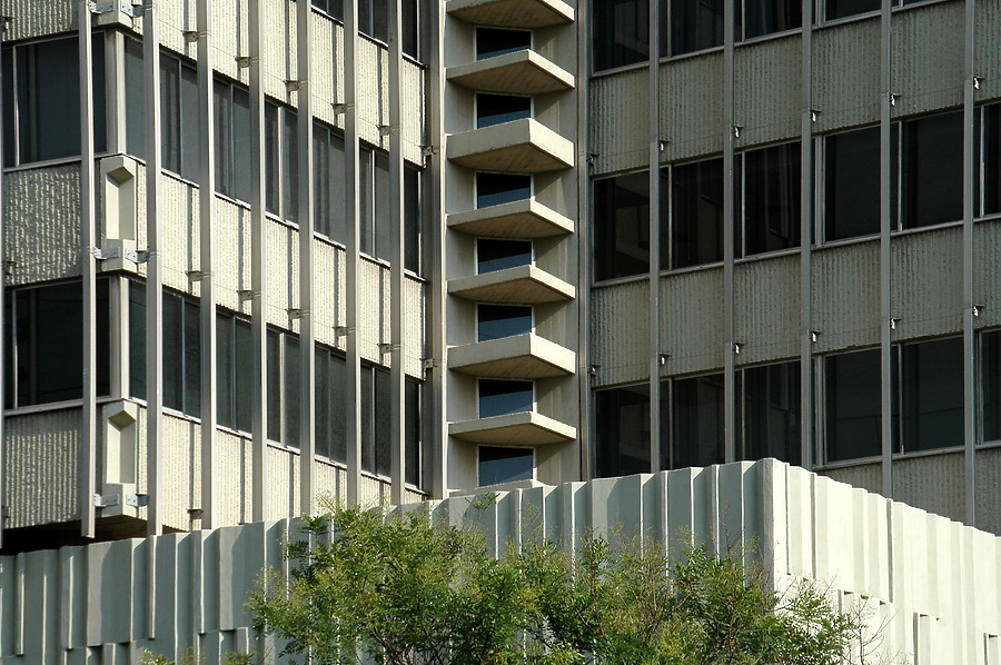 Edificio Colón by John Bek