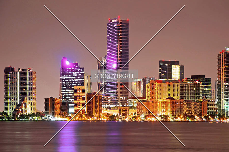 Four Seasons Hotel & Tower by Jorge Molina