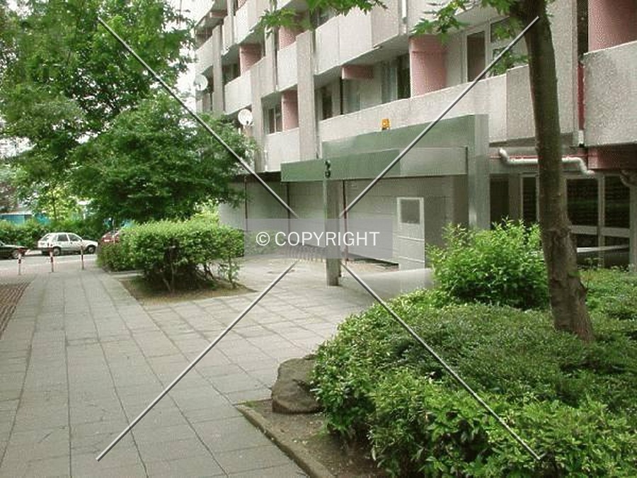 Julius-Brecht-Straße 3 by Nephilim