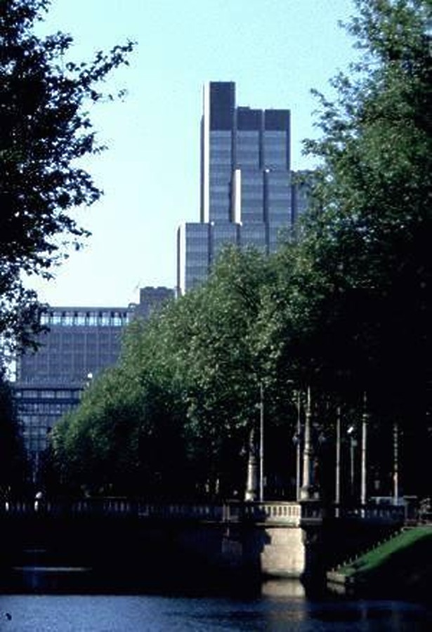 LVA Hauptgebäude by John Cahill