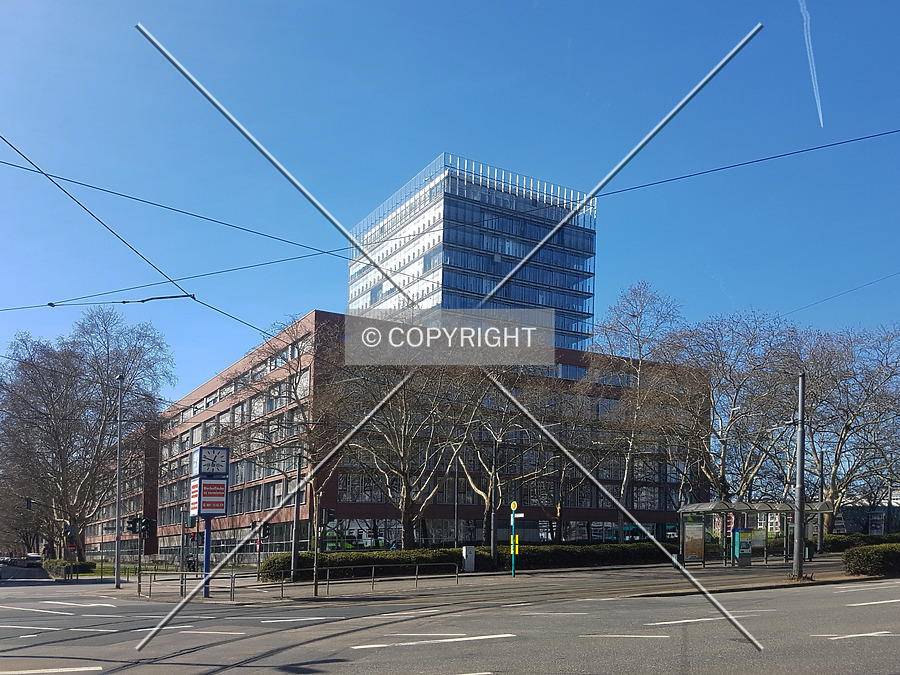 Allianz-Kai by Nephilim