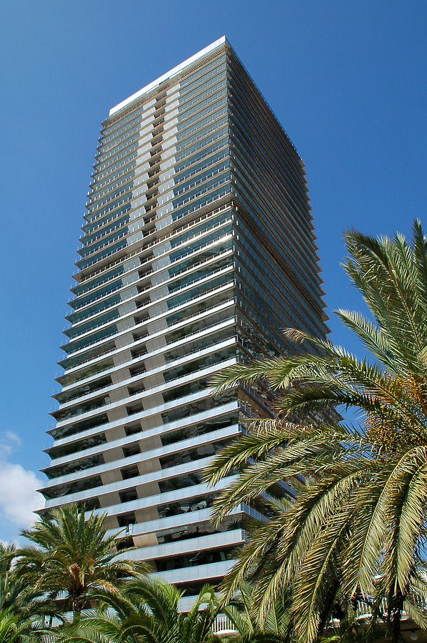Torre Mapfre by John Bek