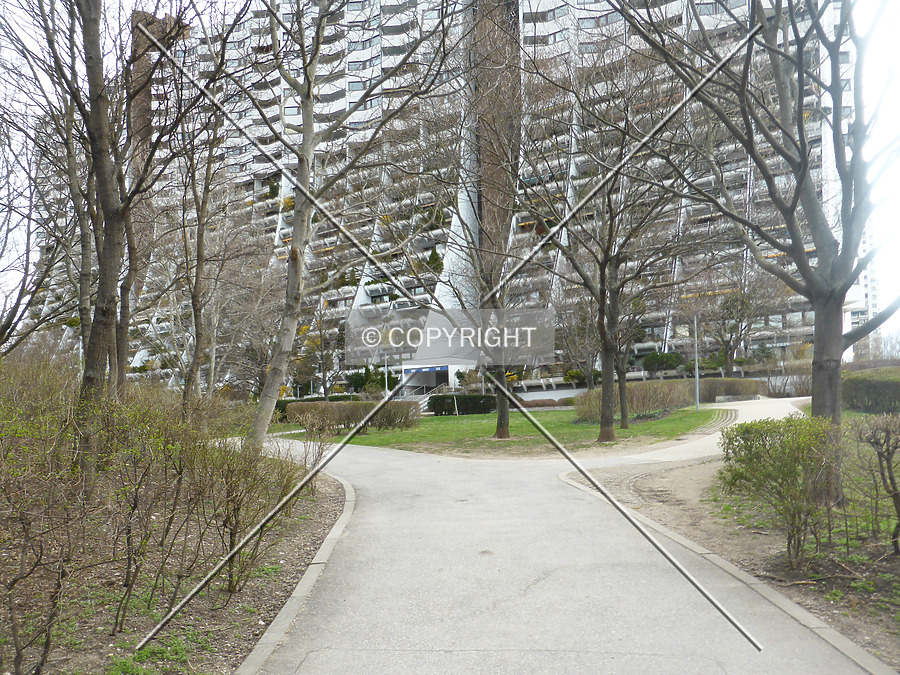 Wohnpark Alterlaa - Block C5-C8 by Nephilim