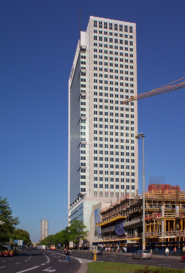Warsaw Financial Center by Pavel Toczynski