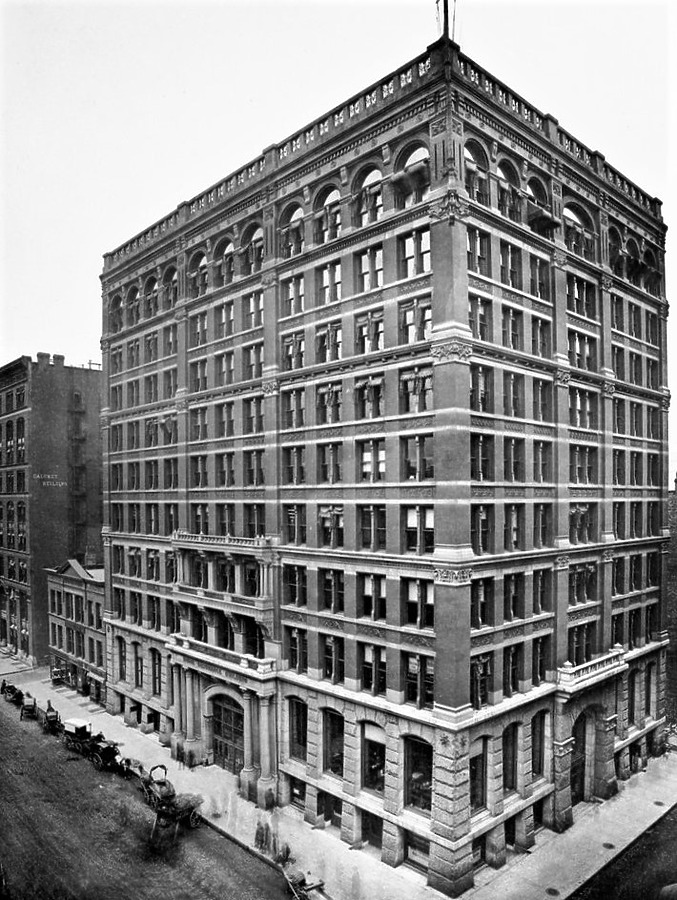Home Insurance Building by Chicago History Museum, ICHi-000989; attributed to J.W. Taylor, photographer
