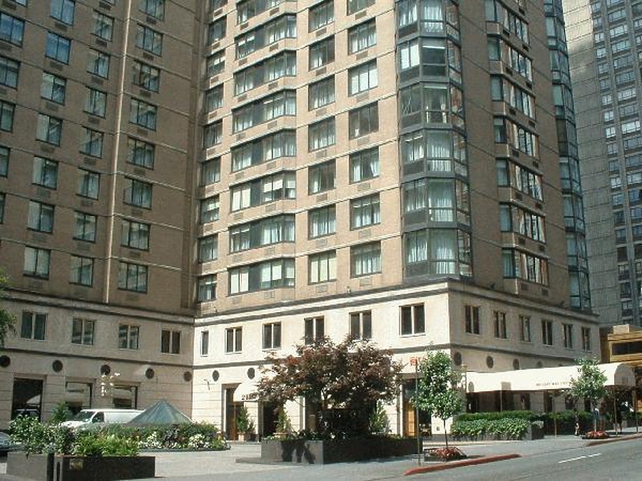 Bristol Plaza Apartments by Paul Cucuzza