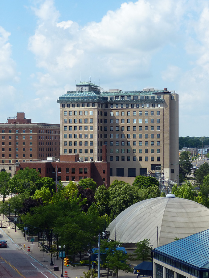 Northbank Center by Nate Lindsey