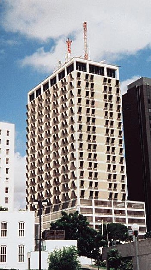 600 Building by Kevin Lehnhardt