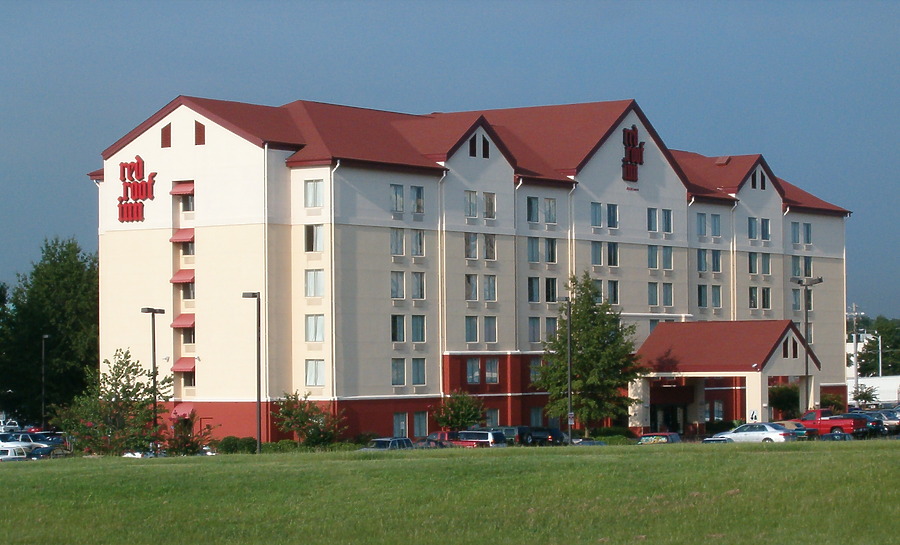 La Quinta Inn & Suites Atlanta Airport North by Rodney Gunn