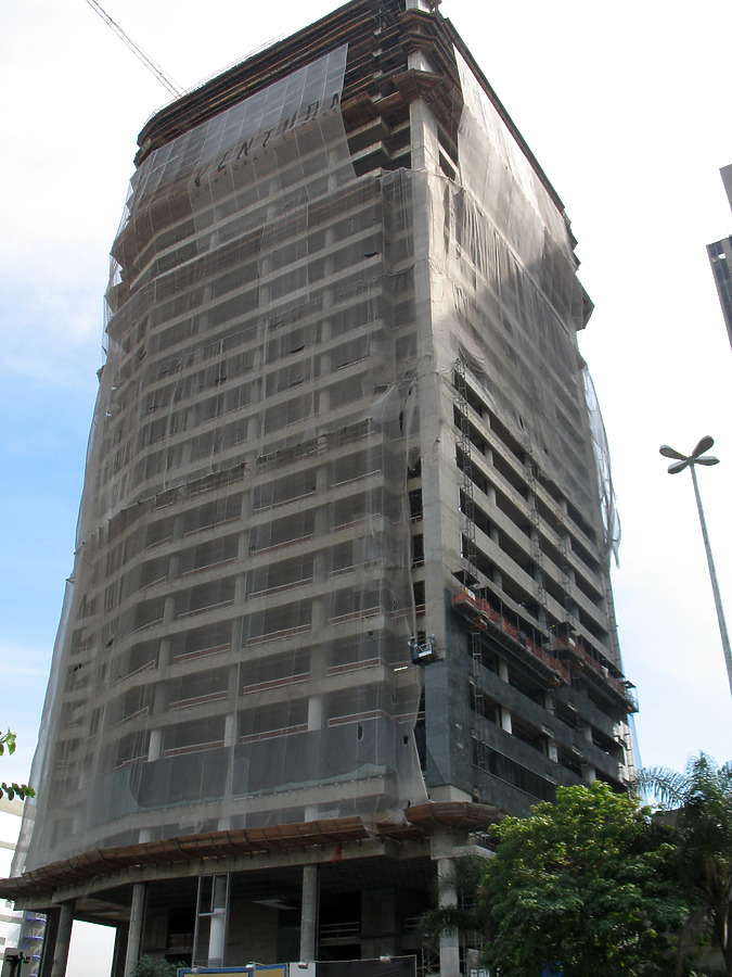 Ventura Corporate Towers by Virgilio Grimaldi