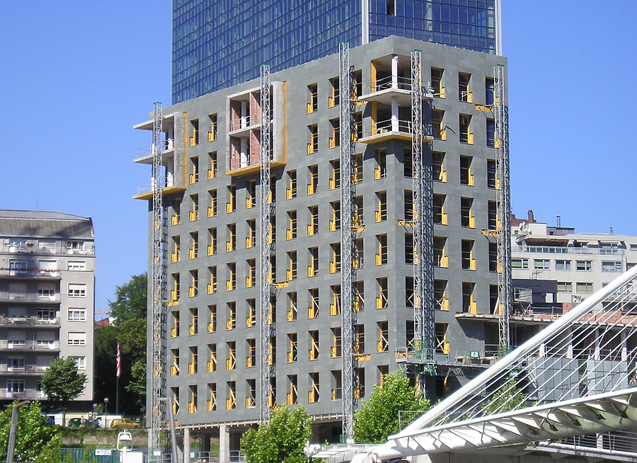 Isozaki Atea I by Mikel Allende