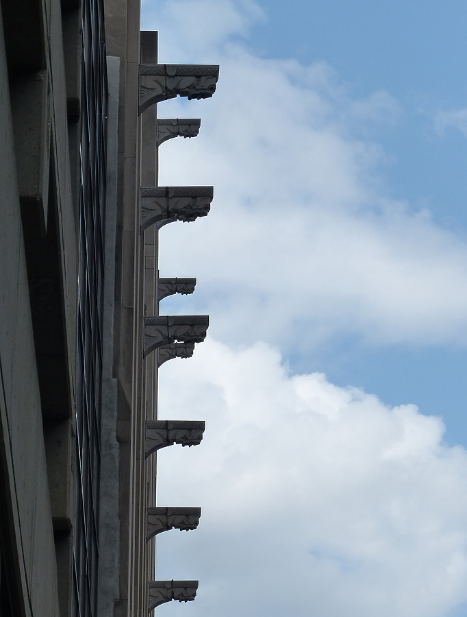 PNC Bank Building by Nate Lindsey