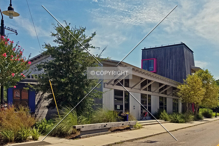 443 Main Street